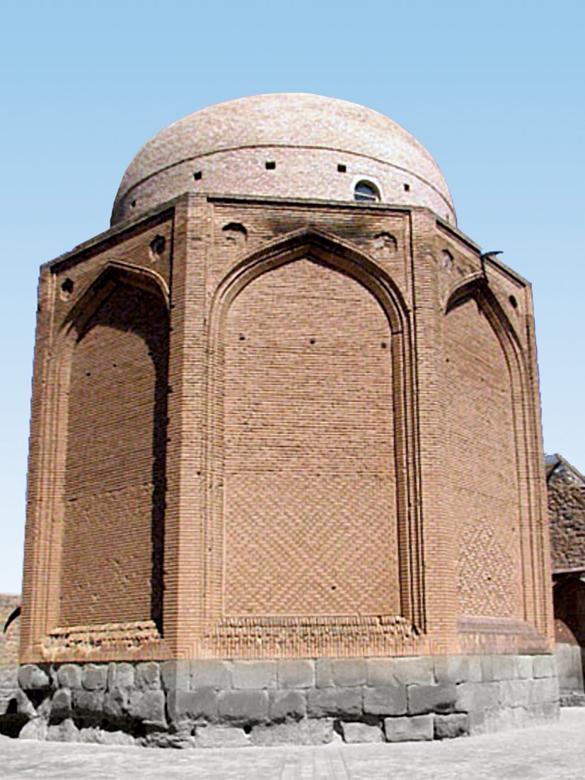 Zencan’da Çelebioğlu Türbesi