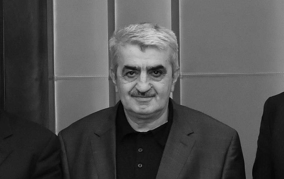 Özdemir Bayraktar 