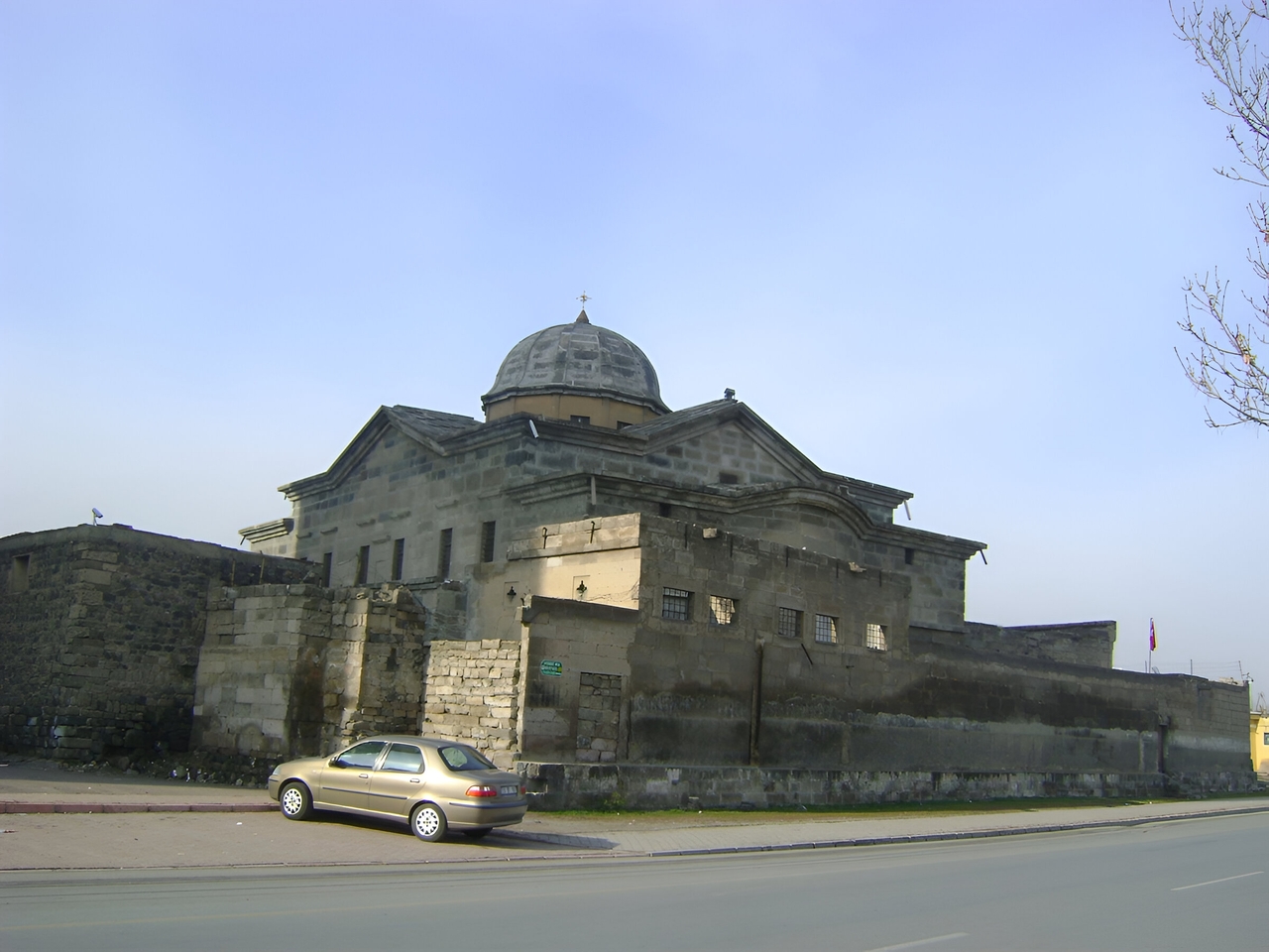 KANSURP LUSAVORİÇ KİLİSESİ (3).jpg