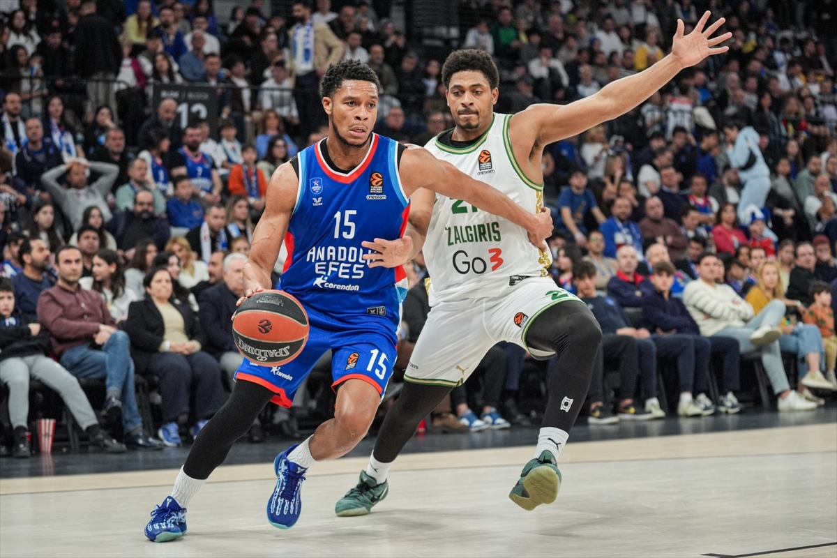 AA-20250411-37606695-37606688-ANADOLU_EFES_ZALGIRIS.jpg