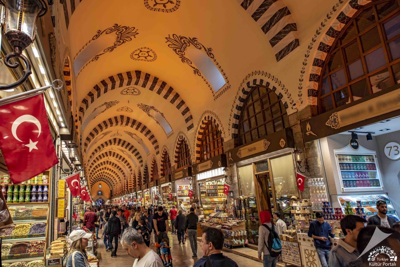 İSTANBUL-MISIR ÇARŞISI-GÜLCAN ACAR (1) kopya.jpg