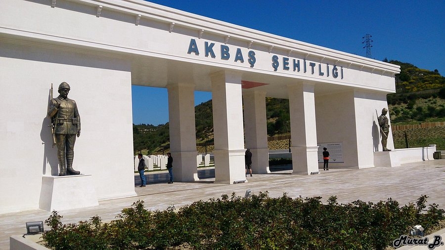 Akbaş Şehitliği ve Anıtı