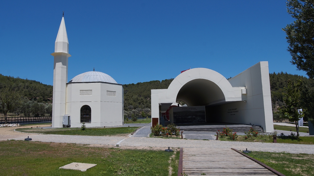 Ağadere Hastanesi ve Şehitliği