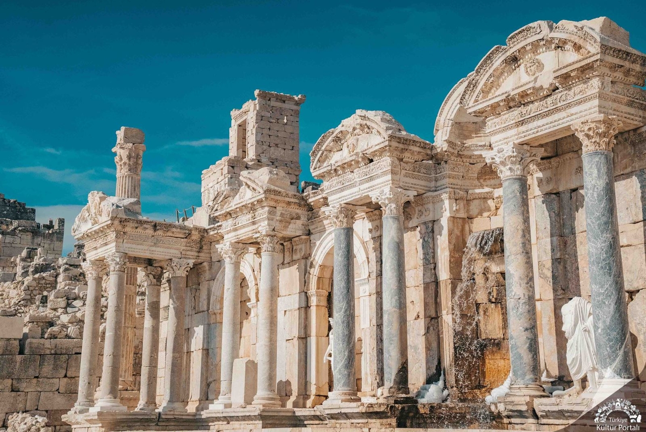 Burdur_Sagalassos_Antik_Kenti_Antoninler_Çeşmesi (13) kopya.jpg