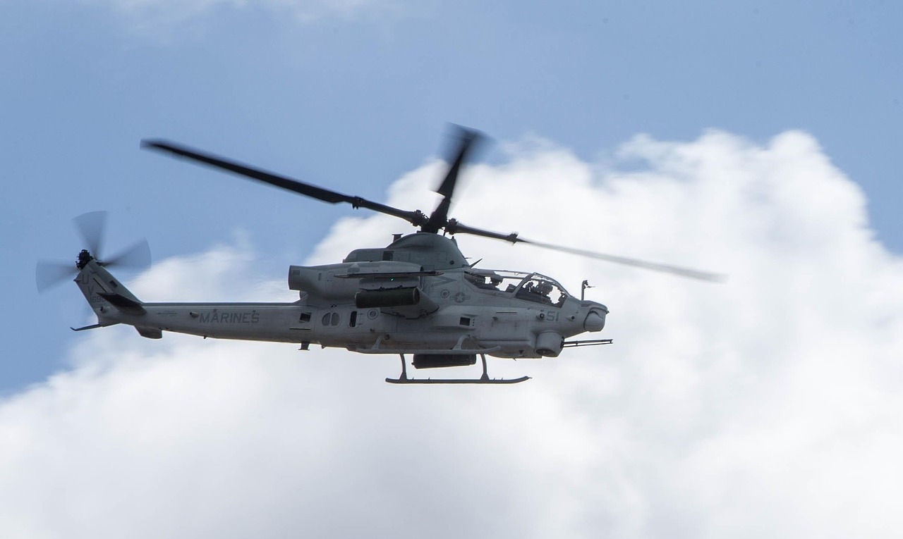 ah-1z-viper-2780895_1280.jpg