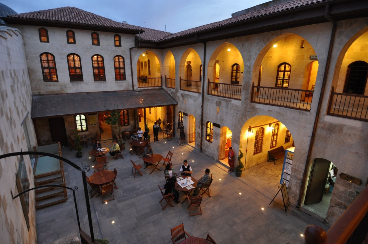 Tarihi Gümrük Hanı