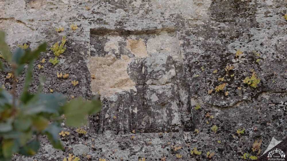 20241118152305344_Adiyaman_Haydaran Kaya Mezarligi_1 kopya.jpg