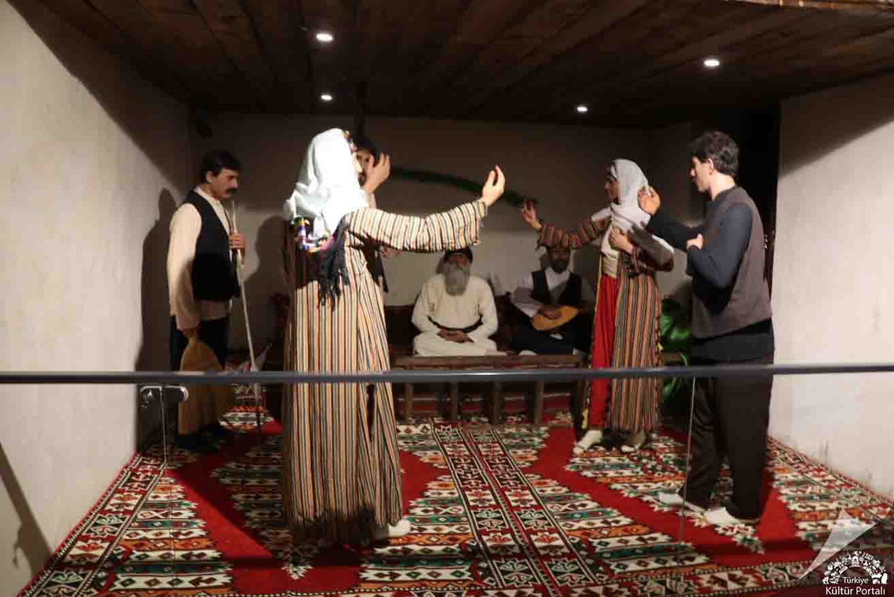 Tunceli Müzesi-6 kopya (1).jpg