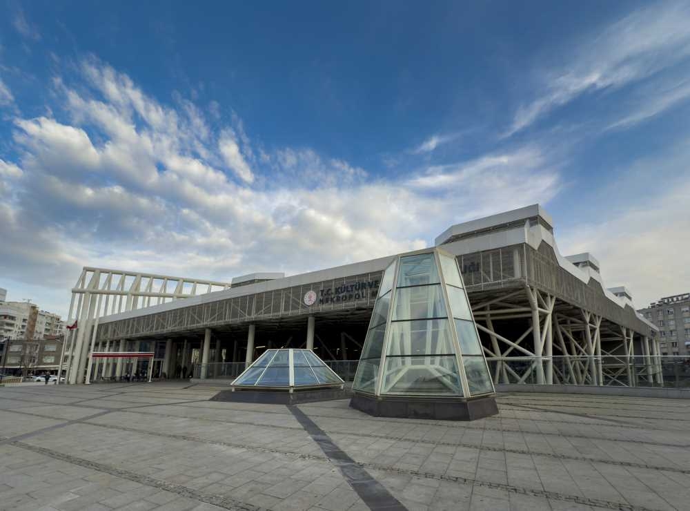 ANTALYA NEKROPOL MÜZESİ .jpg