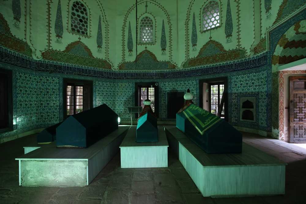 sehzade mustafa türbesi.jpg