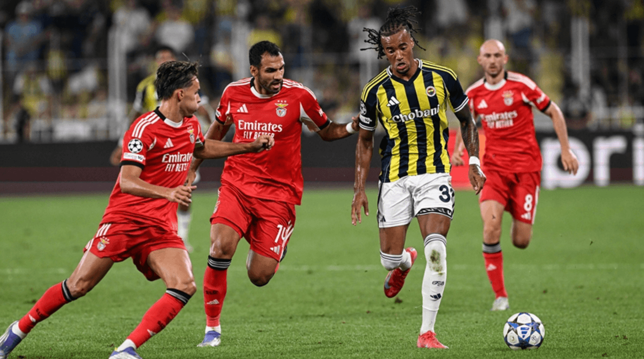 UEFA Champions League Play-off Round: Fenerbahçe - Benfica image