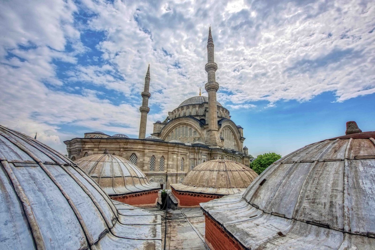İSTANBUL-NUROSMANİYE CAMİİ-GÜLCAN ACAR (2).jpg