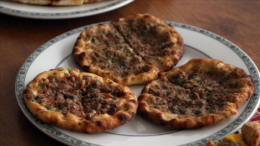 karacsu pidesi aa.jpg