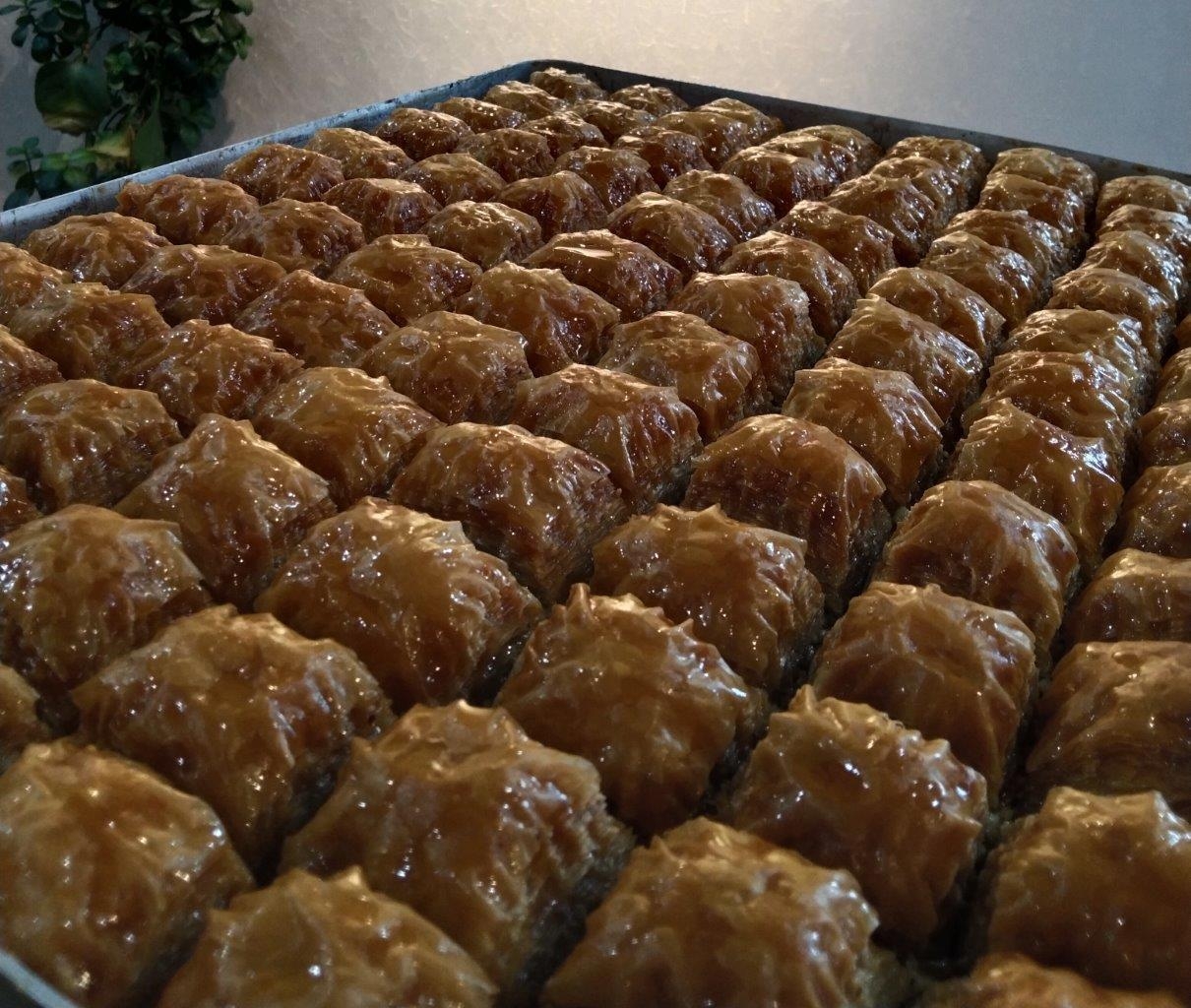 Amasya Cevizli Ballı Baklavası.jpeg