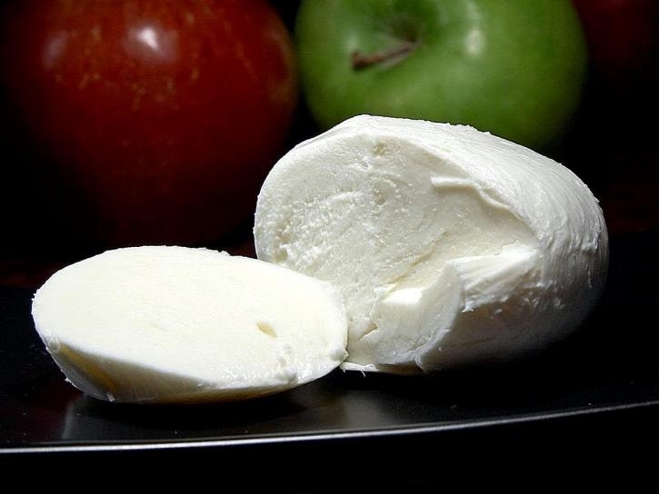 mozzarella-cheese-725x544.jpg