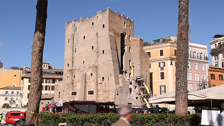 Torre dei Conti Kulesi