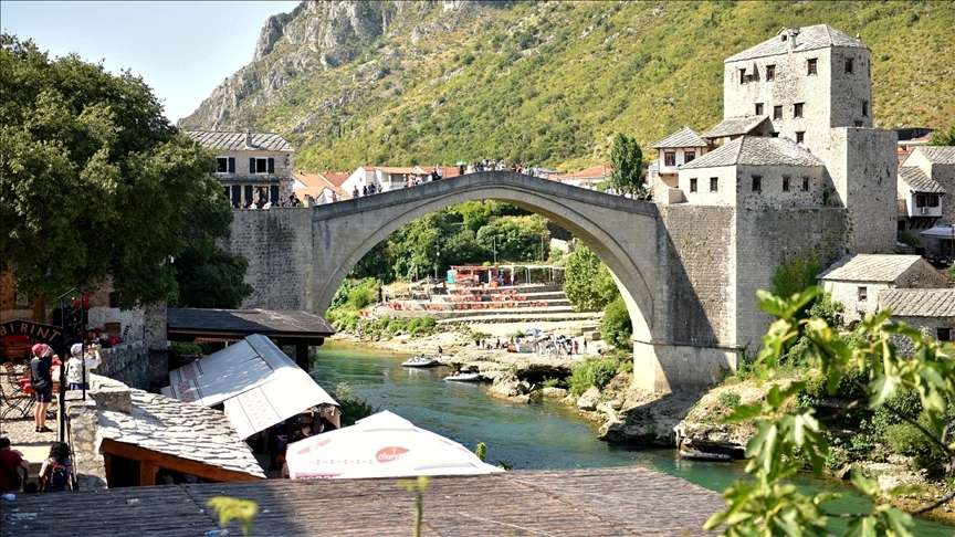 Mostar Köprüsü