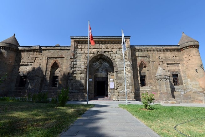 Bitlis İhlasiye Medresesi 