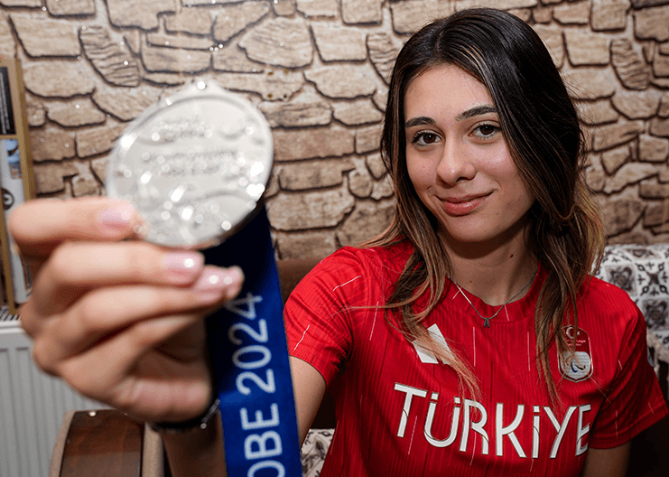 aysel-onder_paralimpik_ikincisi_400m.jpg