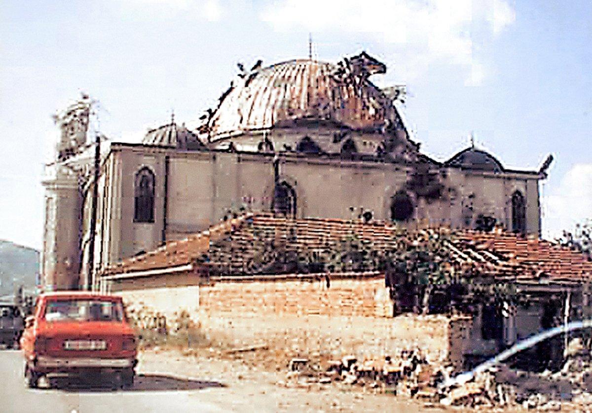 Kumanova’da 2001 savaşında tahrip edilen bir cami