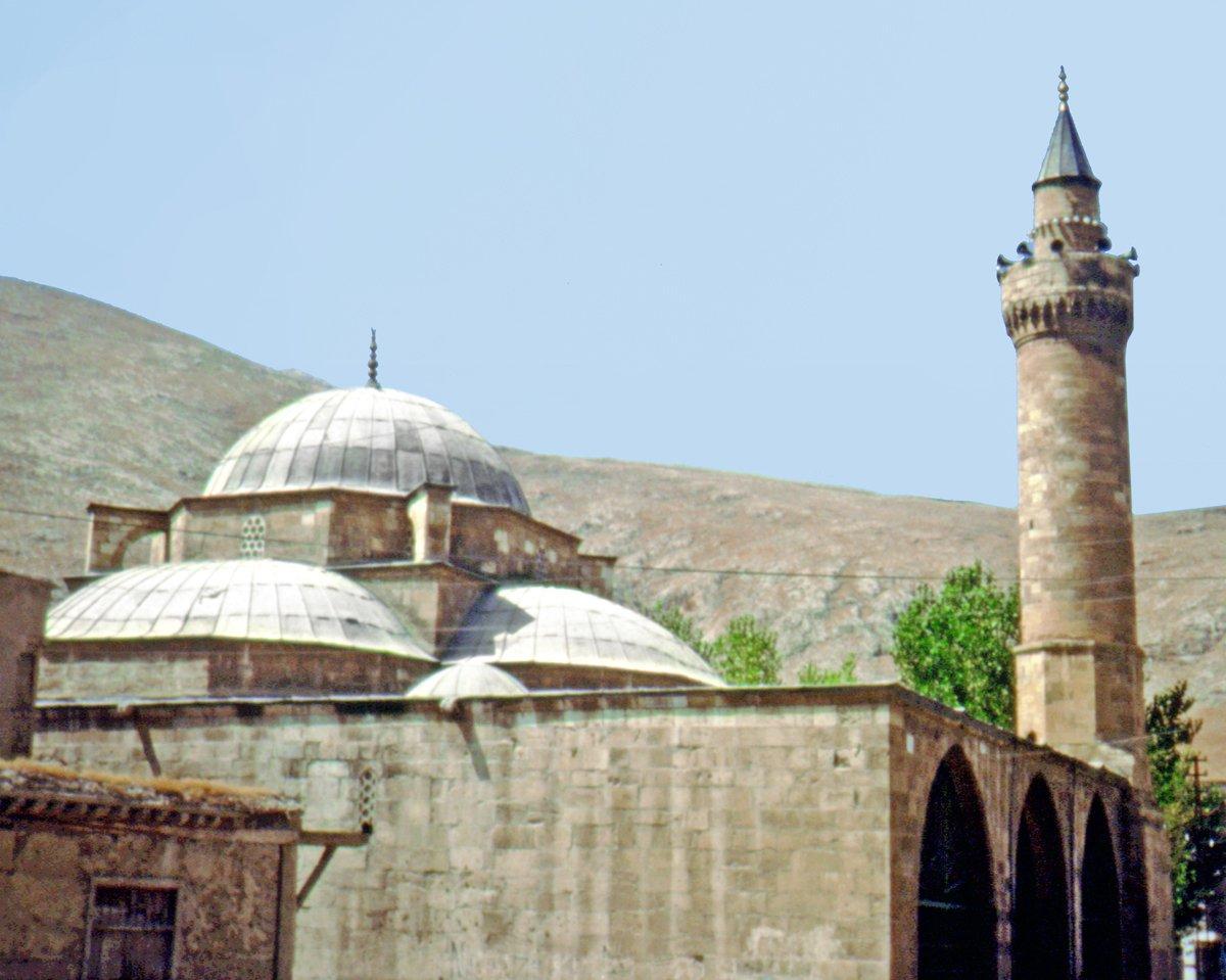 Dulkadıroğulları mimari eserlerindenElbistan Ulucamii – Kahramanmaraş