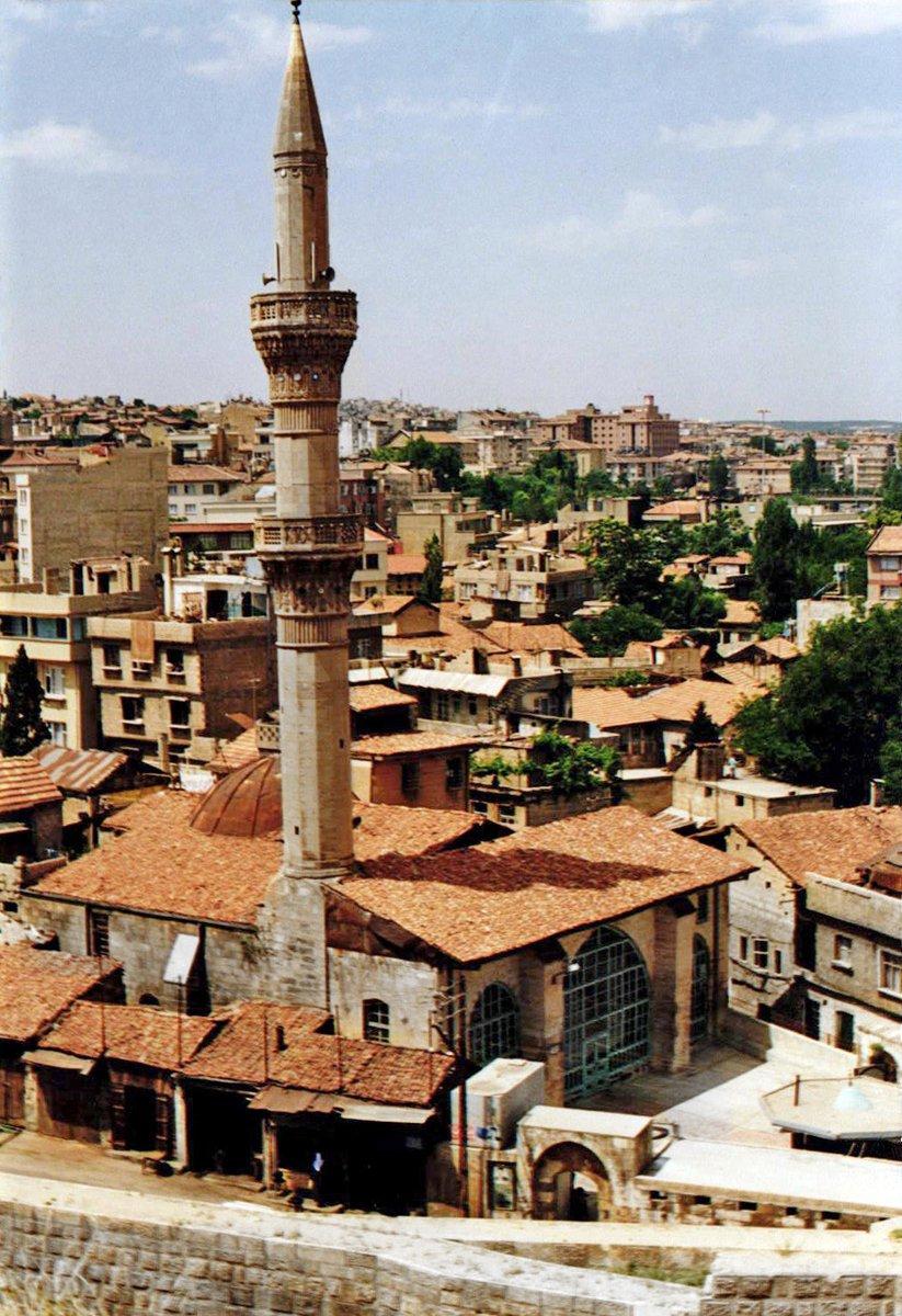 Gaziantep şehri ve Şirvânî Camii’nin kaleden görünüşü
