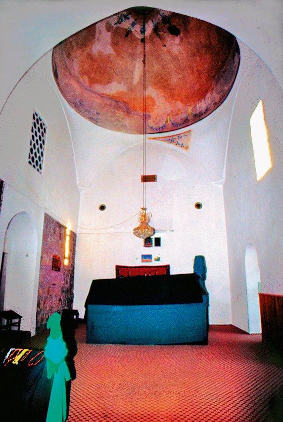 Muzafferüddin İshak Çelebi’nin Manisa Ulucamii Külliyesi’nde türbenin içindeki sandukası