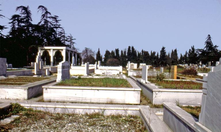 Zincirlikuyu Asrî Mezarlığı’ndan bir görünüş – Şişli/İstanbul