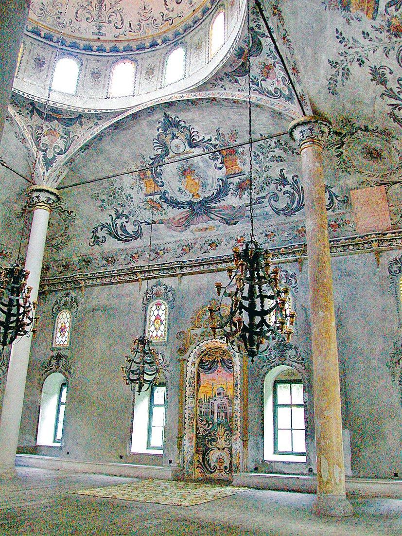 Samakov’da Bayraklı Cami’nin içinden bir görünüş (Stephen Lewis fotoğraf arşivi)
