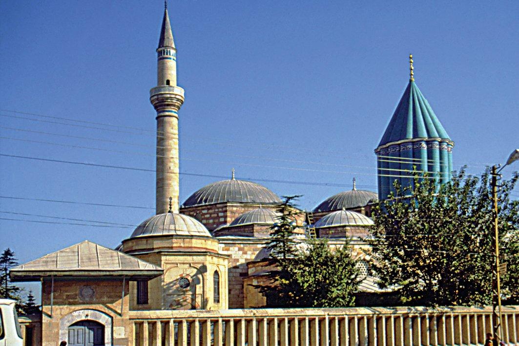 Anadolu’nun en önemli dergâhlarından biri olan Mevleviyye Âsitânesi – Konya