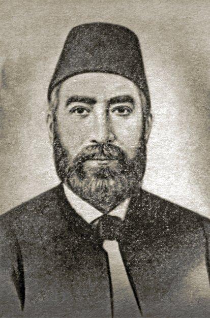 Türk edebiyatının tercümeler yoluyla Batı tesirine açılmasını kolaylaştıran yazarlardan Muhâverât-ı Hikemiyye mütercimi Münif Mehmed Paşa