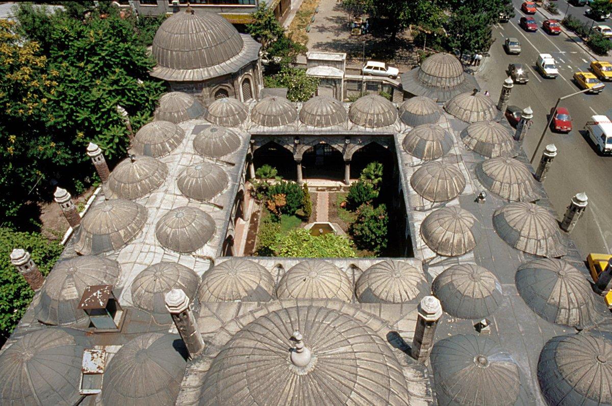 Saraçhane’de Gazanfer Ağa Külliyesi – Fatih/İstanbul