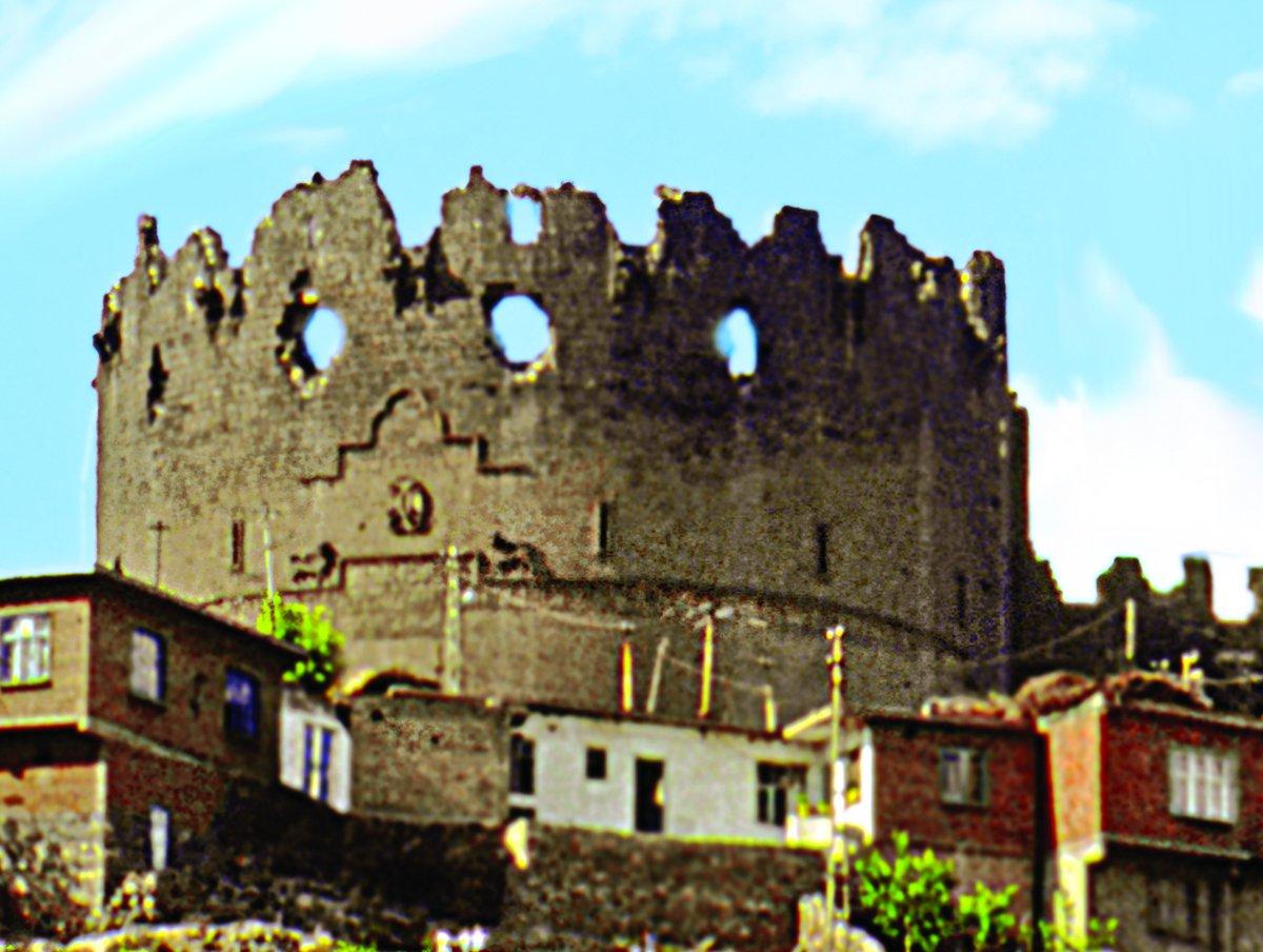 Yedikardeşler burcu – Diyarbakır