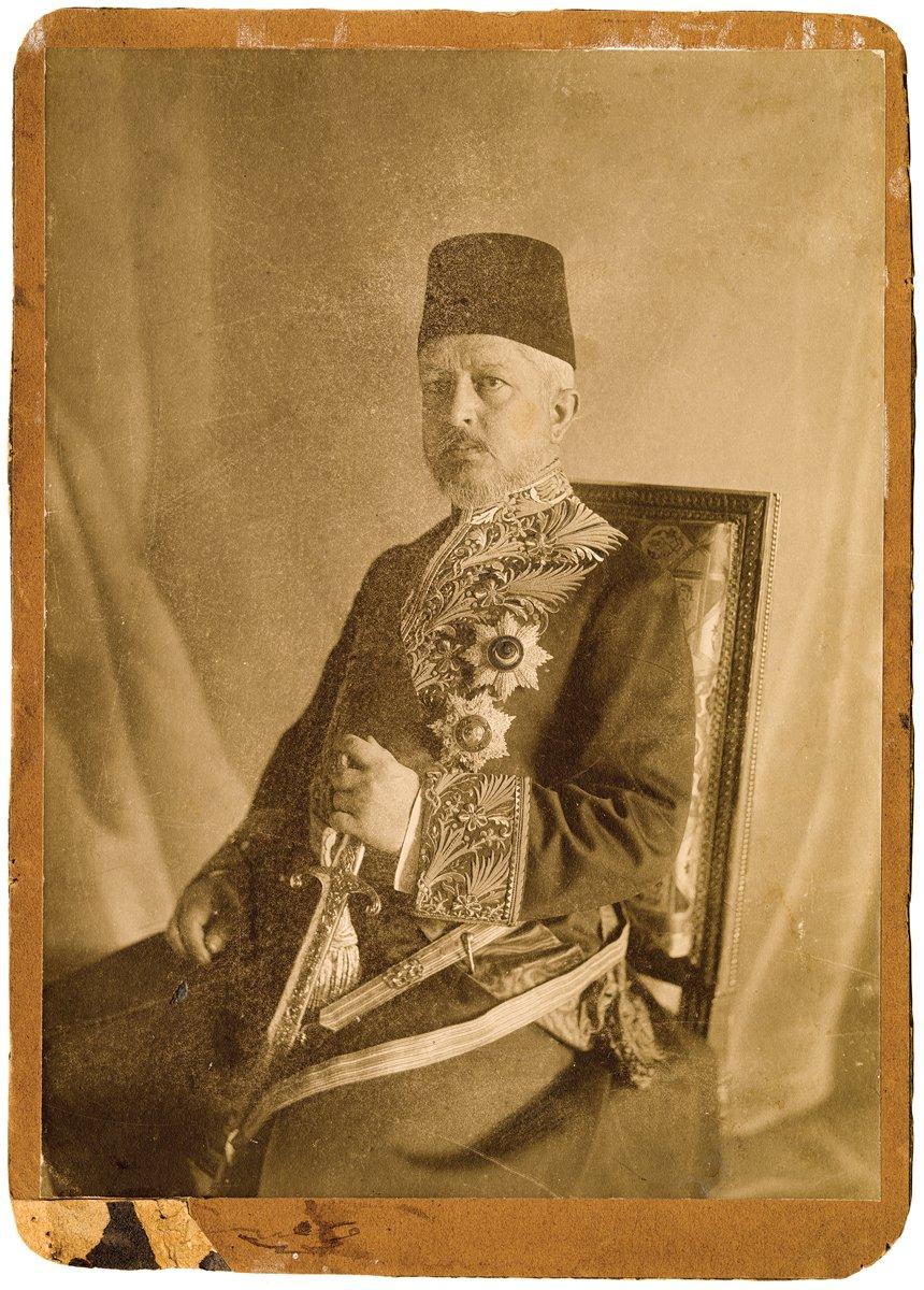 Said Halim Paşa’nın sadrazamlık dönemine ait imzalı bir fotoğrafı (M. Ruyan Soydan koleksiyonu)