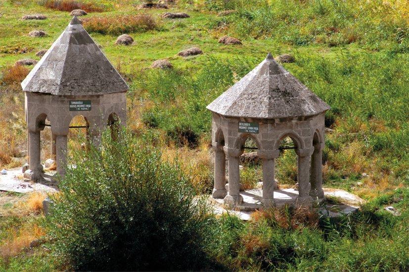 İkiz Türbeler – Van