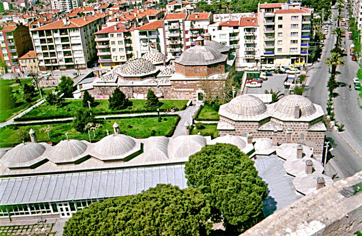 Hafsa Sultan Külliyesi’nin medrese, sıbyan mektebi ve hamamı