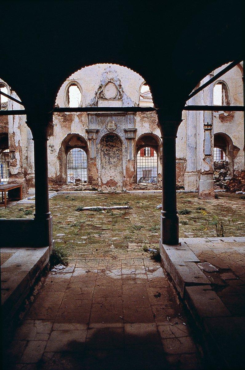 Midilli Çarşı Camii’nin içinden bir görünüş