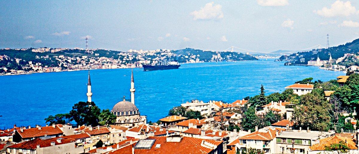 Boğaziçi’nin Kuzguncuk’tan görünüşü