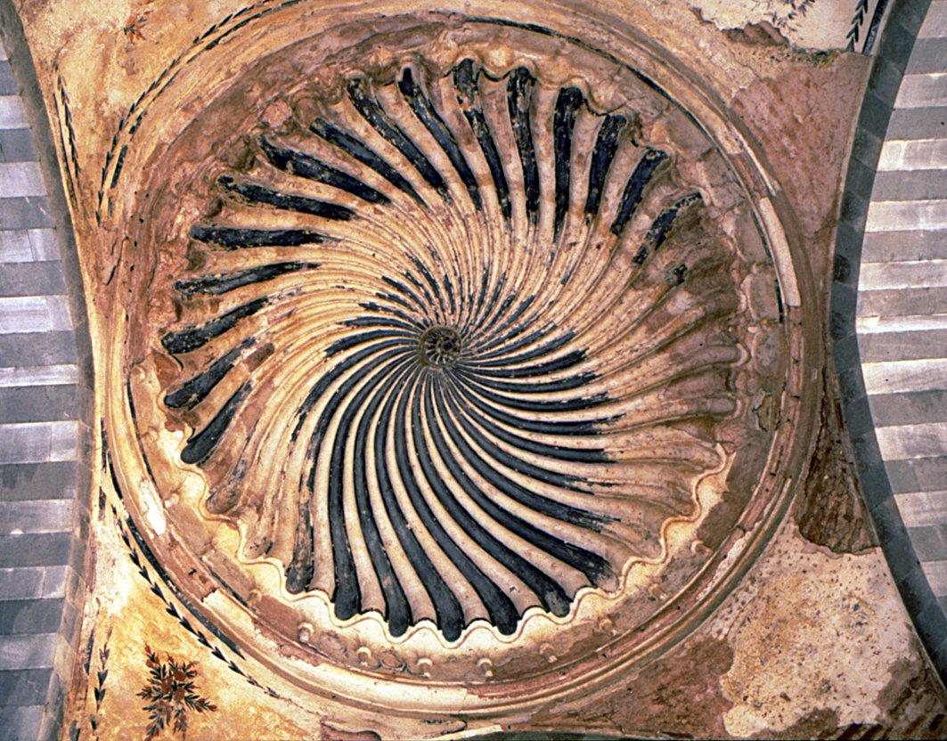 Edirne Beyazıt Camii’nin son cemaat yerinde içi spiral dilimli kubbe