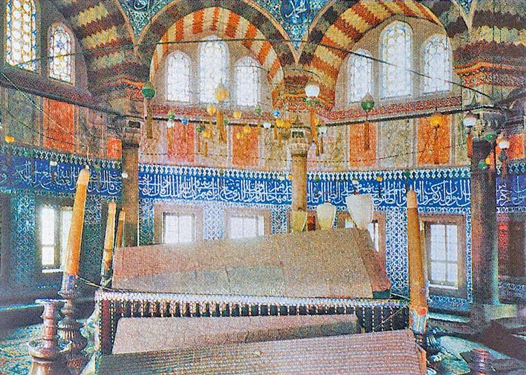 Kanûnî Sultan Süleyman’ıntürbesi içindeki sandukası