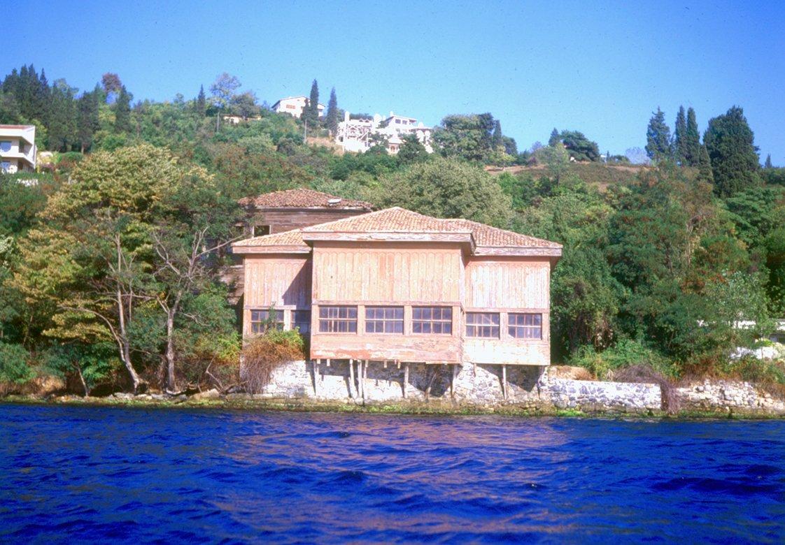 Anadoluhisarı’ndaki Amcazâde Hüseyin Paşa Yalısı’nın selâmlık köşkü – Beykoz/İstanbul
