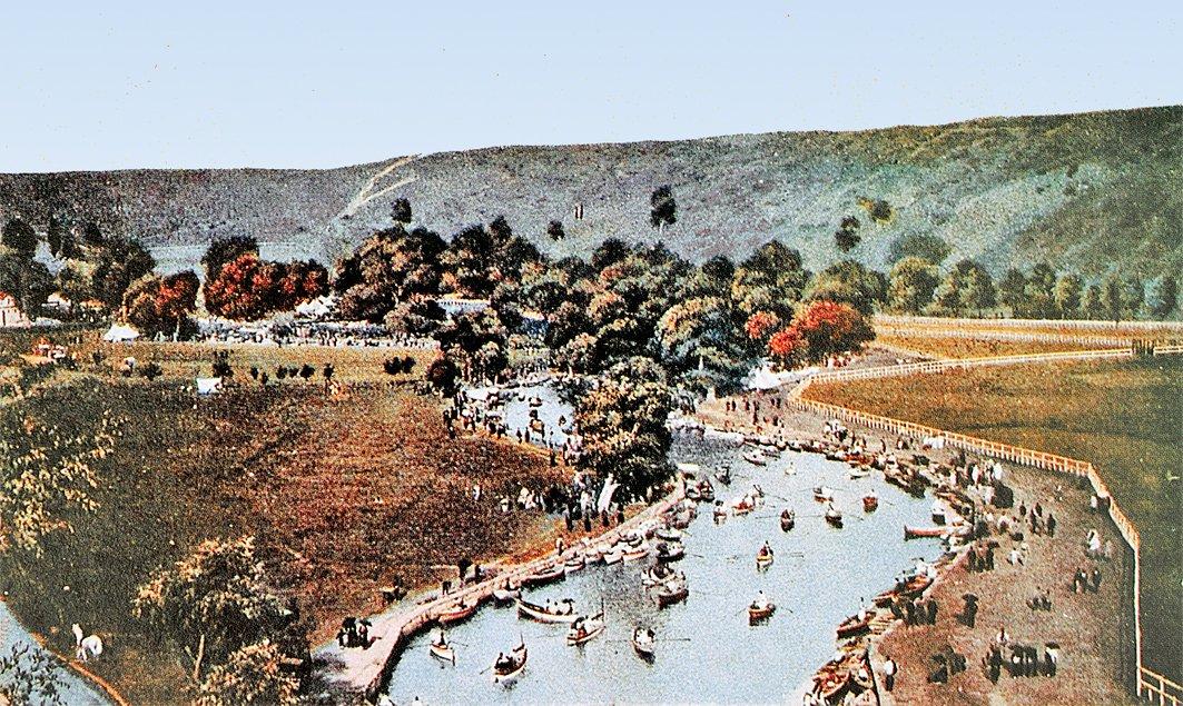 XX. yüzyılın başlarında Sâdâbâd’ı gösteren bir kartpostal (İstanbul Büyükşehir Belediyesi Kartpostal Koleksiyonu)