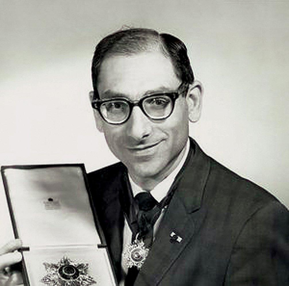 Hamârneh, 1965 yılında aldığı Ürdün Yıldızı madalyası ile