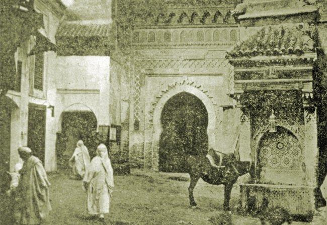 Neccârîn Hanı’nın girişi yanındaki çeşme – Merakeş/Fas