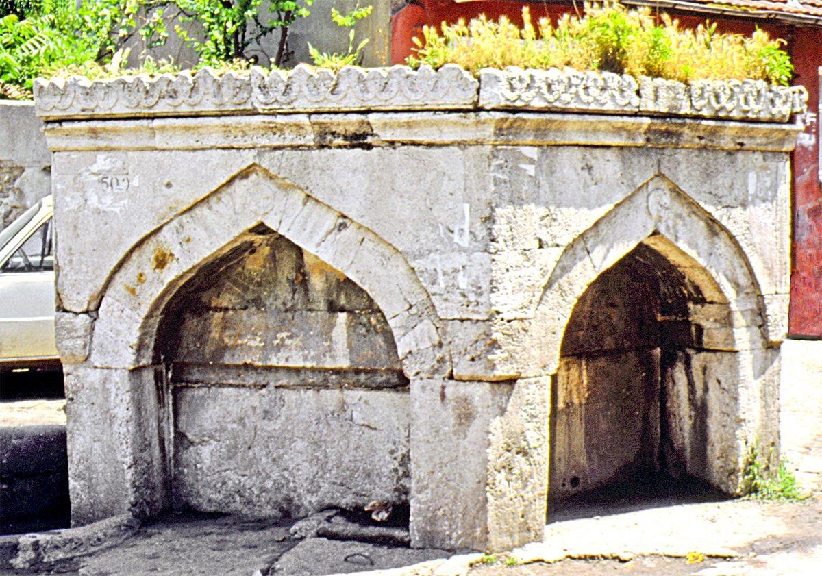 İvaz Efendi meydan çeşmesi