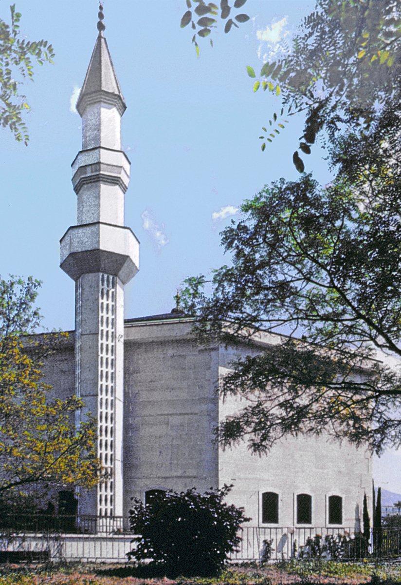 Cenova Camii