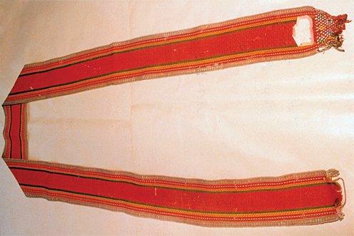 Bektaşîlik’le ilgili tarikat malzemelerinden kemer (İstanbul Büyükşehir Belediyesi Şehir Müzesi, Envanter nr. 3129/5)