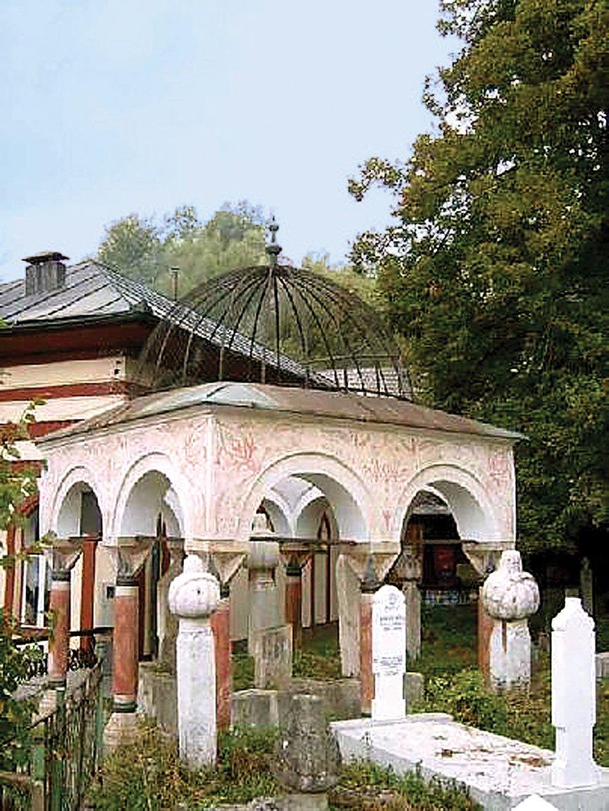 Muhsinzâde Abdullah Paşa’nın türbesi