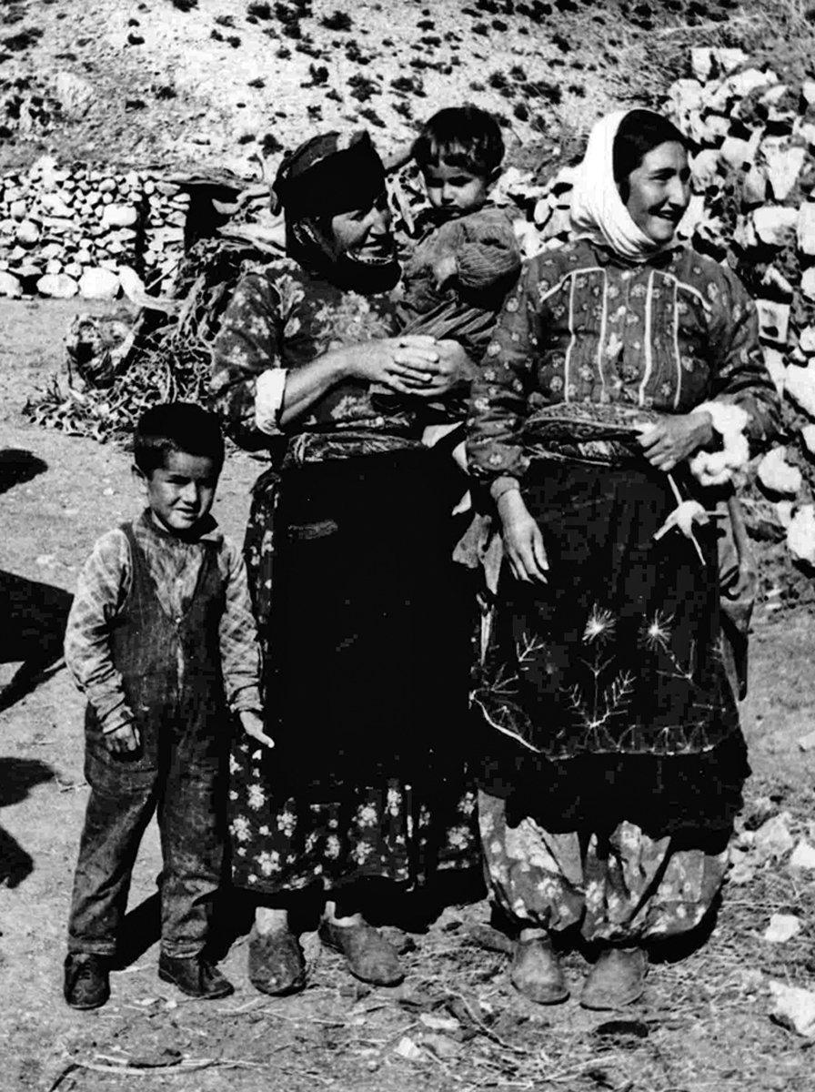 Avşar kadınları