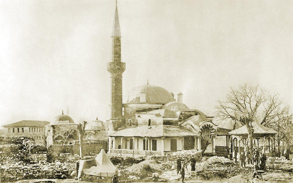 Edirne Dârülhadis Camii’nin XX. yüzyıl başlarına ait bir fotoğrafı (Gurlitt, lv. XIX)